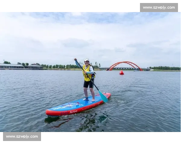 聚焦蹼泳比赛的速度美学与竞技魅力全景解析发展趋势与青年选手成长路径